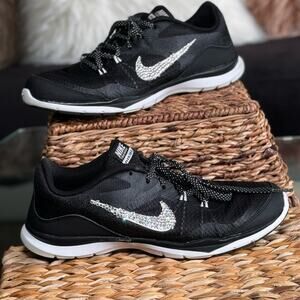 Woman Nike Flex TR 5 Training Sneakers with swarovski Crystal rhinestones sz 9